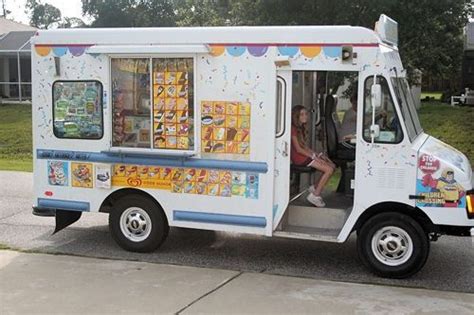Magidal ice cream truck